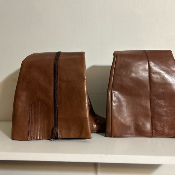 Like new-used brown heeled 3 1/2 in stiletto boots - Picture 2 of 2